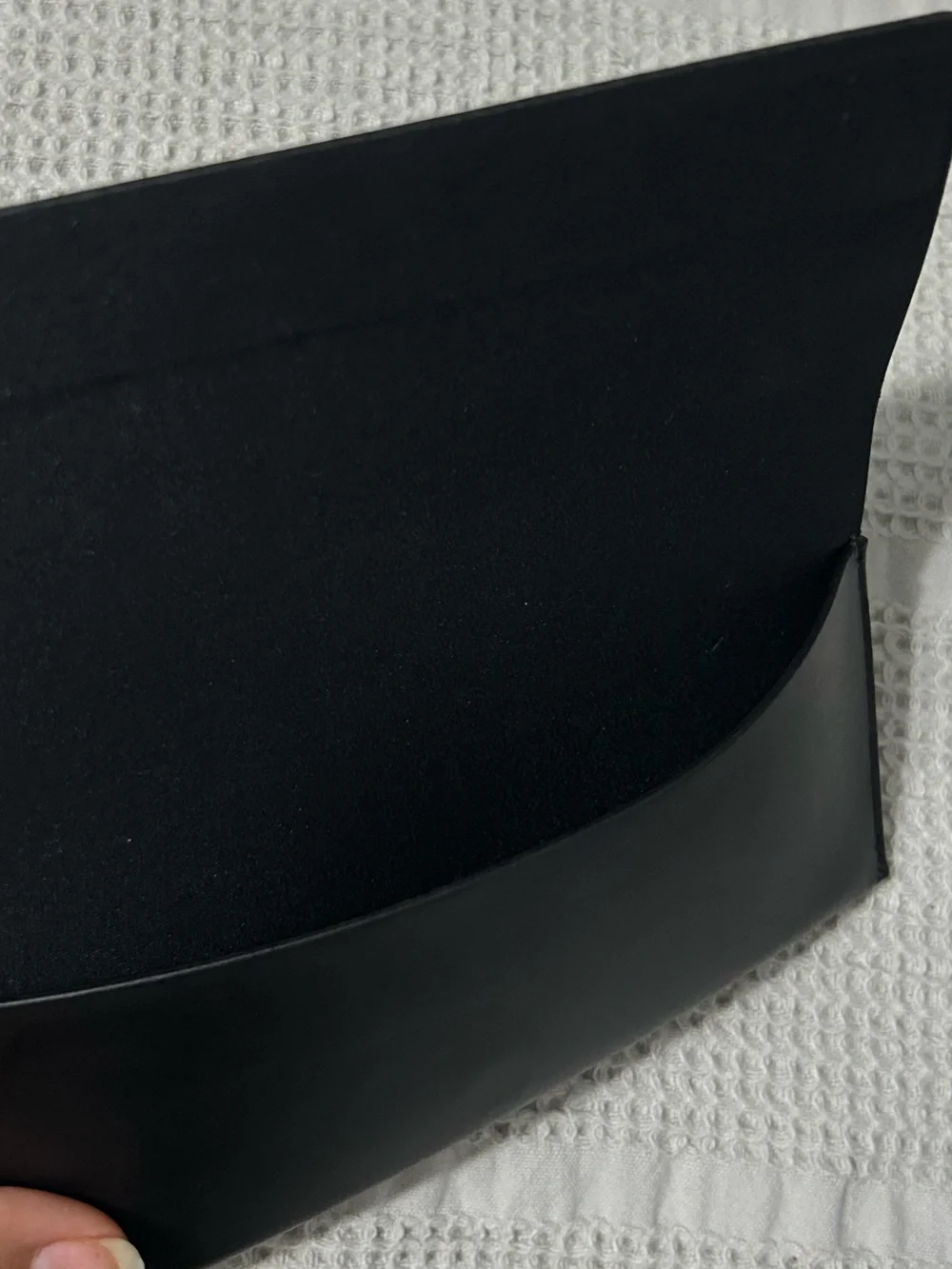Max Mara Black Leather Magnetic Closure Lightweight Sunglasses‎ Case
